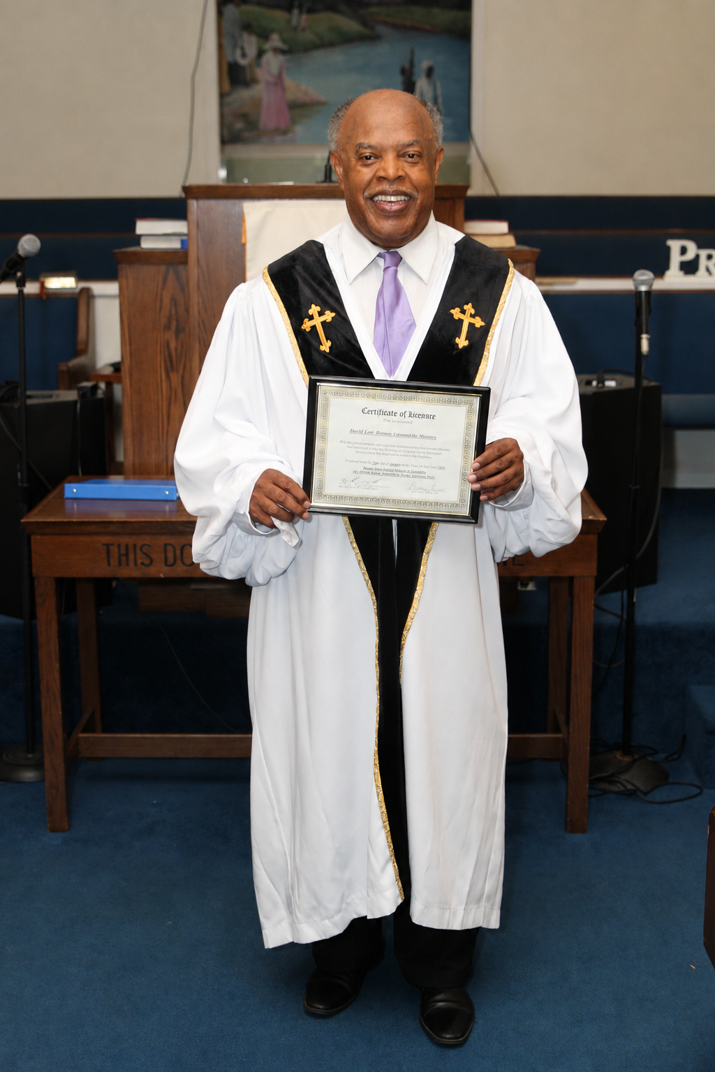 Pastor Kevin Trimble and Reverend David Simmons posing together after the service
